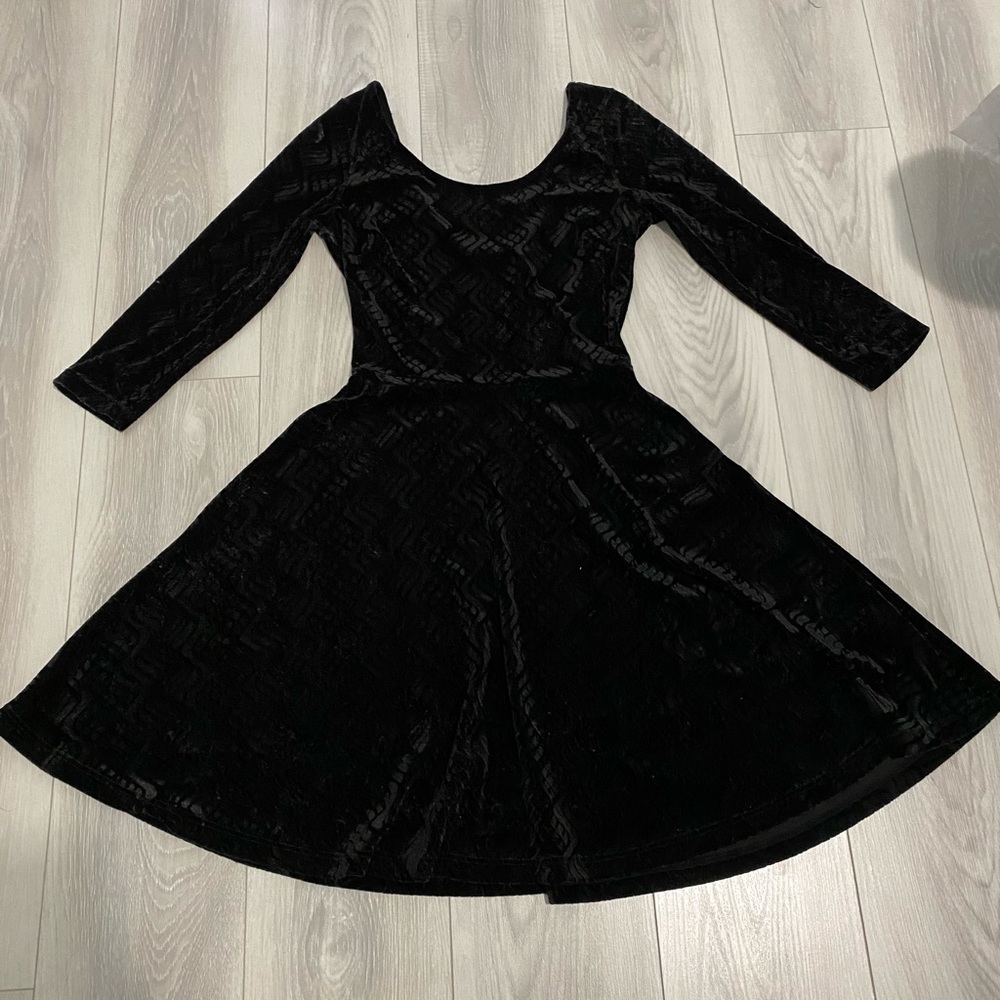 Velvet Low-Back 3/4 Sleeve Mini Dress